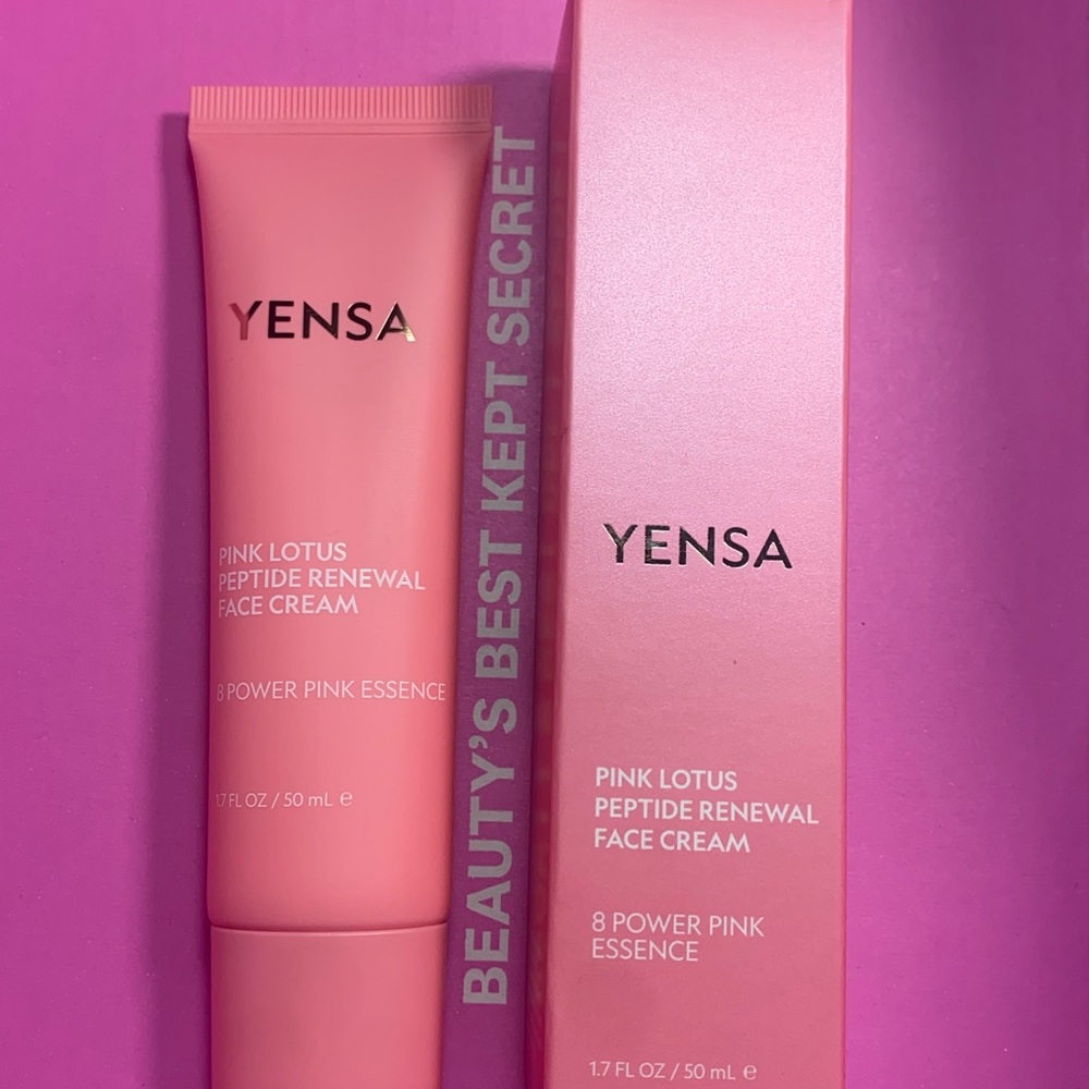 PINK LOTUS PEPTIDE RENEWAL
FACE CREAM